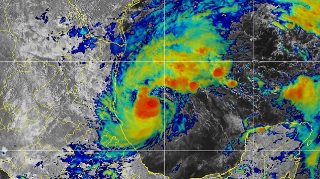 Florida në pritje të uraganit Milton