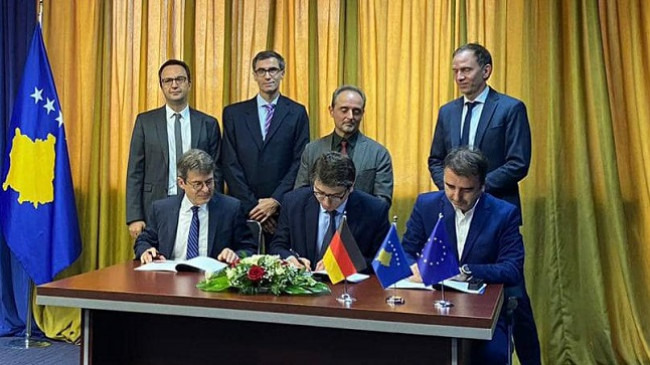 Nënshkruhet granti 12.6 milionë euro për menaxhimin e mbeturinave