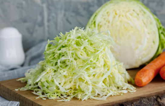 Sa shpesh hani lakër? Ja pse është e rëndësishme në dietën tonë të përditshme