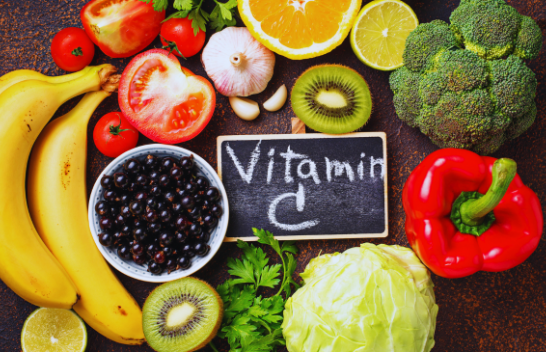 A janë të vërteta përfitimet e vitaminës C kundër ftohjeve?