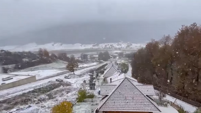 Bora e parë dhuron pamje magjike në Fushë-Studën
