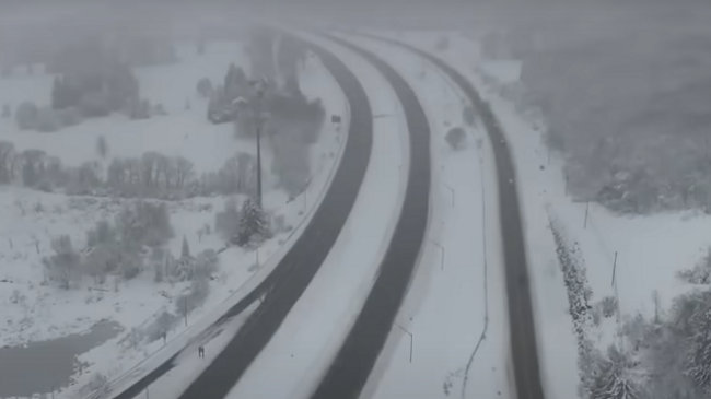 SHBA, stuhia e parë e borës vështirëson trafikun në Pensilvani