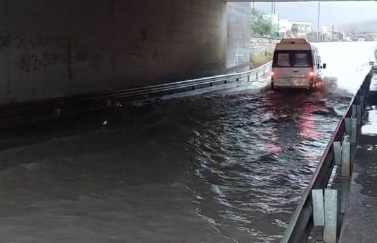 Reshje të dendura shiu: Probleme në autostradën Milot-Qafë Kashar, bllokohet nënkalimi në Fushë Mamurras