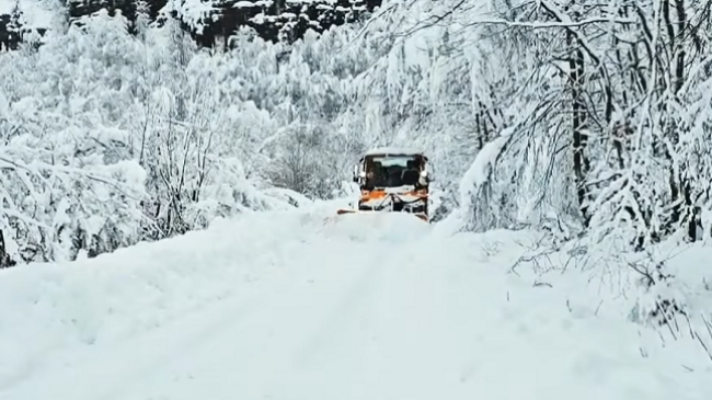 Reshje shiu dhe bore në Shqipëri, shoferëve u kërkohet kujdes