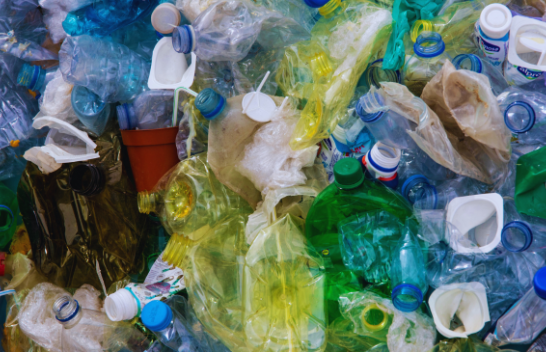 Alarm global: Kimikatet plastike shkaktojnë qindra mijëra vdekje në mbarë botën