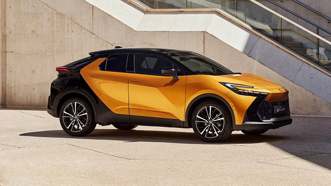 Hibridet po pushtojnë tregun: Toyota shiti një milion kopje të C-HR unike në Evropë