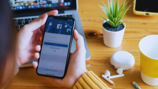 Ndryshim i madh në Facebook dhe Instagram: Kontrolluesit e fakteve hiqen, përdoruesit marrin kontrollin