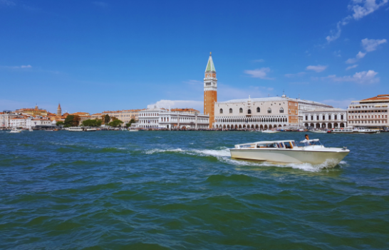 Venecia prezanton tarifë më të lartë për vizitorët njëditorë: Çmimi i ri nga pranvera