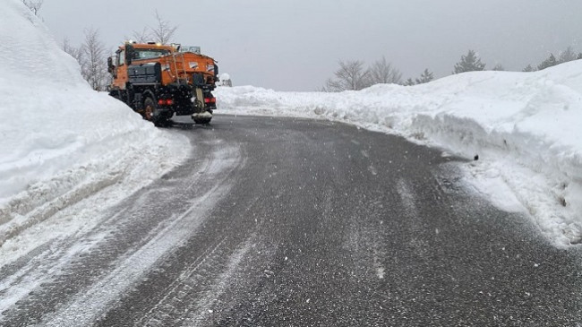 Rikthehen reshjet e borës në Shqipëri: Gjendja e rrugëve sot