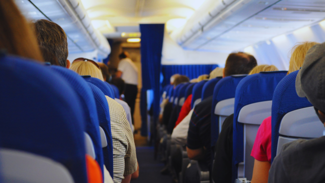 Njerëzit nuk e kuptojnë rrezikun dhe e bëjnë këtë gjatë gjithë kohës në aeroplan