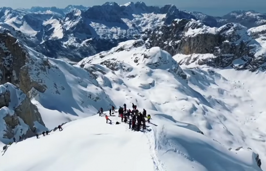 179 alpinistë sfidojnë majat e Alpeve Shqiptare!