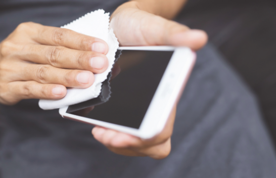 Mendoni se telefoni juaj nuk është aq i ndotur? E keni shumë gabim, por ja si mund ta zgjidhni këtë problem