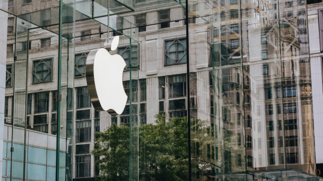 Apple nuk është më kompania më e vlefshme në botë dhe është interesante se çfarë po ndodh në dyqanet e tyre