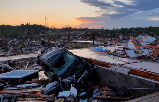 Tornadot marrin 21 jetë në SHBA