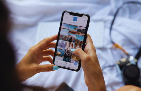Përdorimi i telefonit celular në tualet mund të rrisë ndjeshëm rrezikun e këtij fenomeni të pakëndshëm