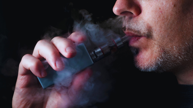 Depresioni, ankthi dhe varësia – fytyra e errët e cigareve elektronike