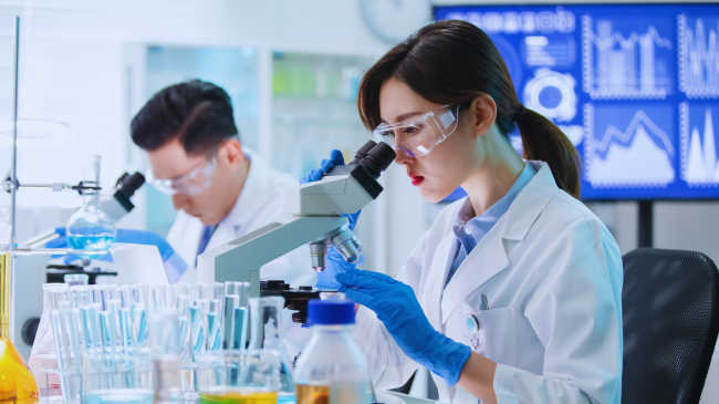 Ja një arsye e madhe pse shkencëtarët veshin xhaketa të bardha laboratori