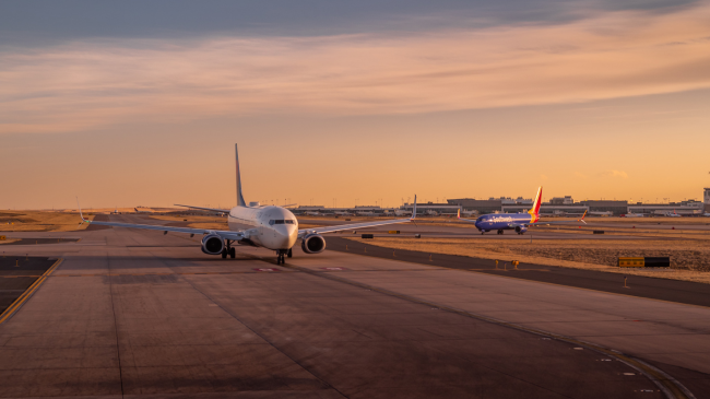 Studimi paralajmëron se aeroportet do të bëhen më të zhurmshme ndërsa Evropa ngrohet