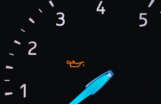 Presion i ulët i vajit të motorit: Një tjetër dritë që asnjë shoferi nuk i pëlqen ta shohë