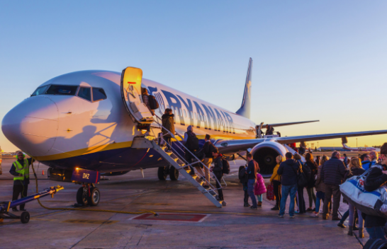 Studimi: Pasagjerët e aeroplanit rrezikohen nga grimca ultra të imëta