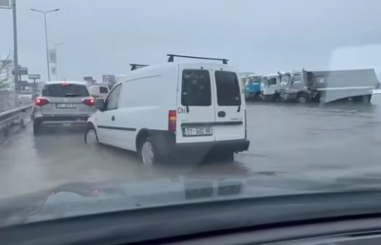 Vërshime dhe probleme në disa rrugë të Kosovës