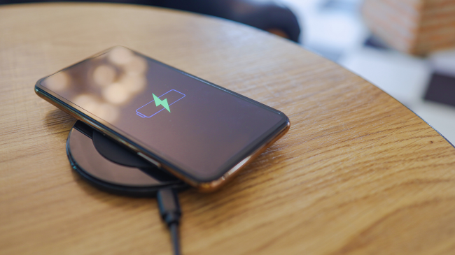 Cili telefon ka baterinë më të mirë? Testi tregoi rezultate interesante