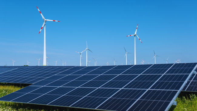 Paradoksi i gjelbër: Më shumë energji nga era dhe dielli, por edhe 12 miliardë euro më pak të ardhura