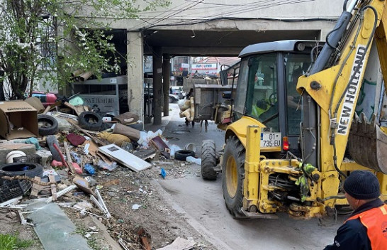 Më fund Prishtina po pastrohet nga bërlloku, aksione për lirimin e hapësirave publike