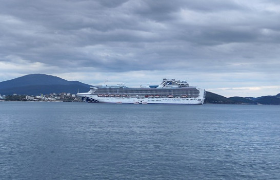 Anija turistike “Sapphire Princess” mbërrin në Sarandë me mijëra vizitorë