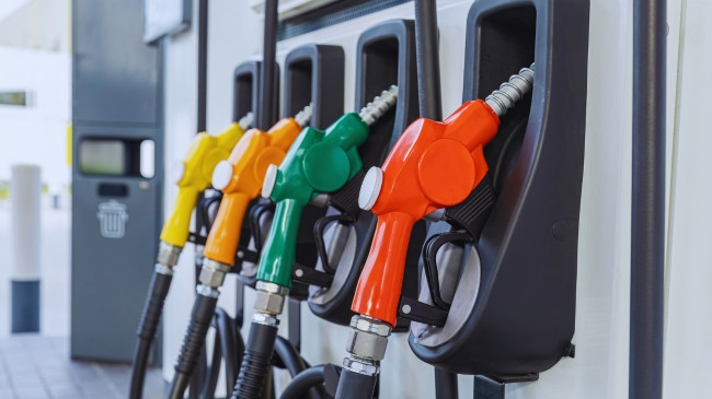 Greenpeace akuzon kompanitë e naftës se po përfitojnë shumë nga lufta në Lindjen e Mesme