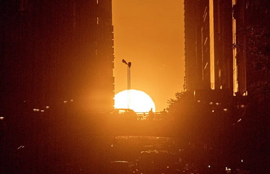 Çfarë është Manhattanhenge, një perëndim dielli i pazakontë që tërheq njujorkezët dhe turistët