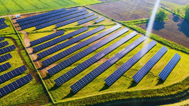 Energjia diellore i ka kursyer Evropës 12.8 miliardë euro që nga fillimi i luftës kundër Iranit