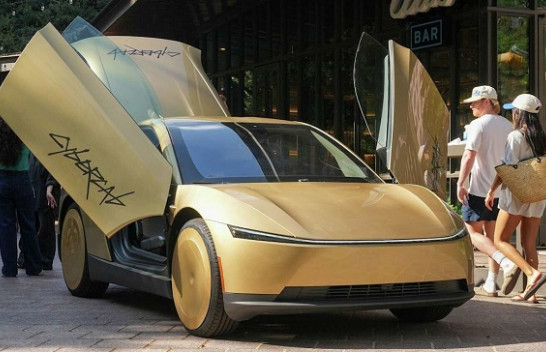 Tesla lanson shërbimin robotaxi Cybercab